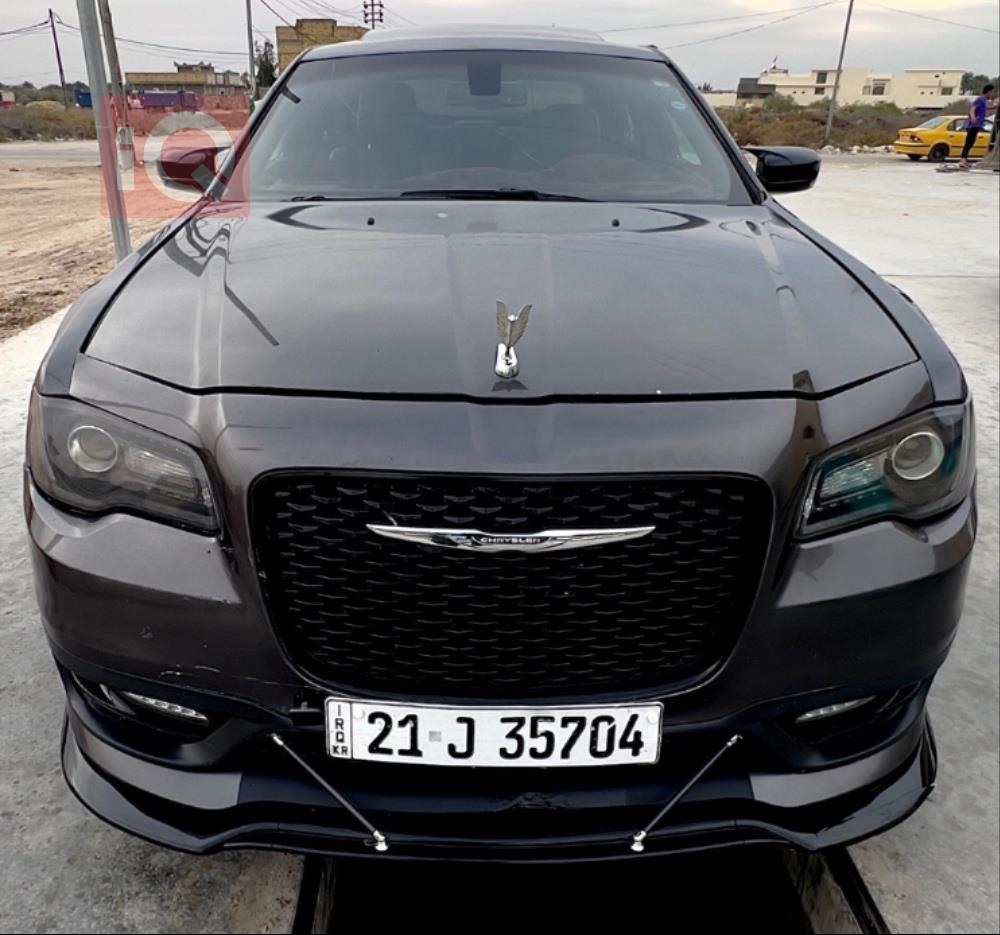 کرایسلەر 300